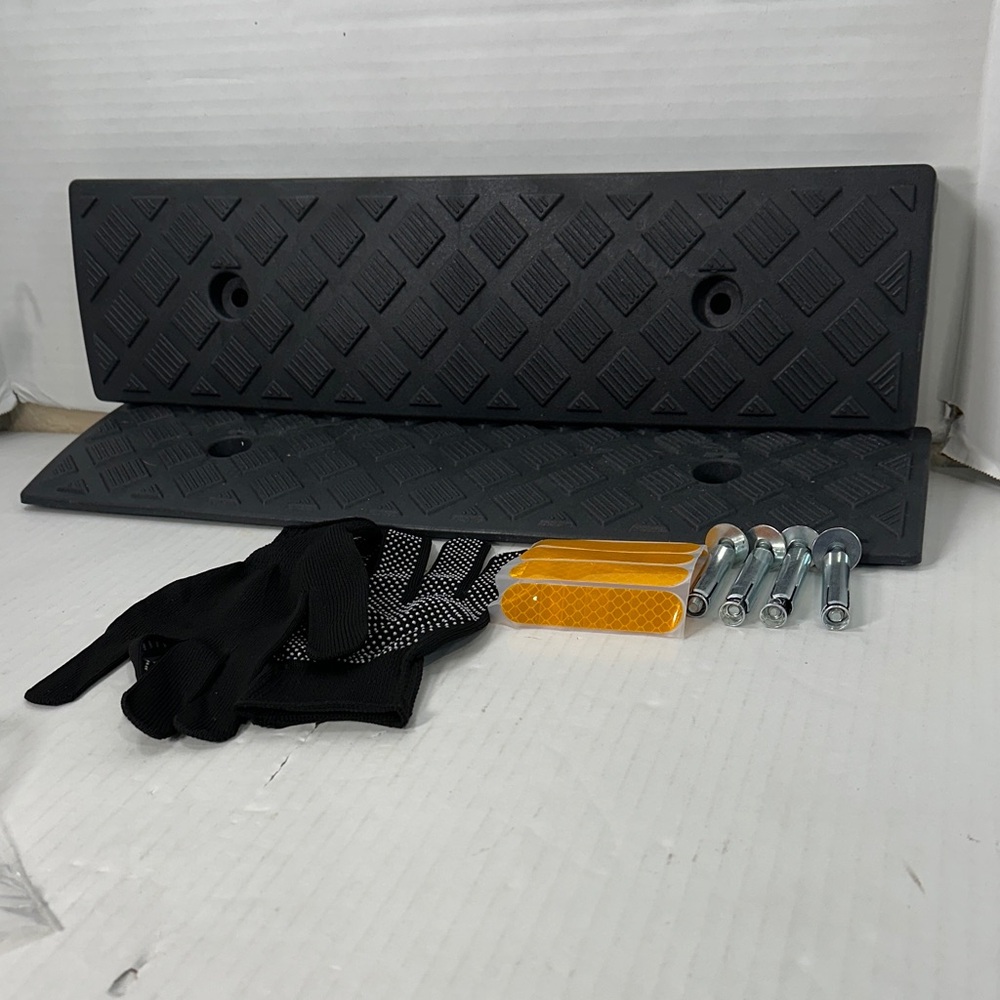 Diamond Pattern Black Gloves for Men